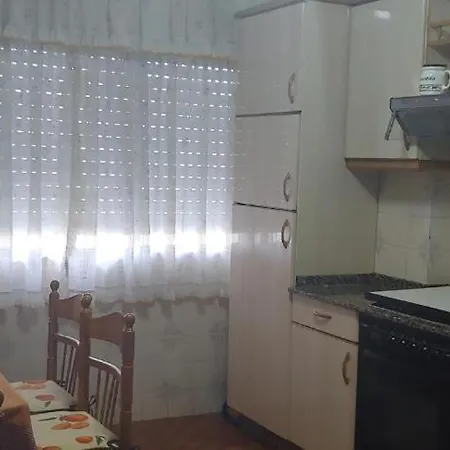Piso Céntrico Cerca De Zona De Playas 15 Minutos Coche Appartamento *